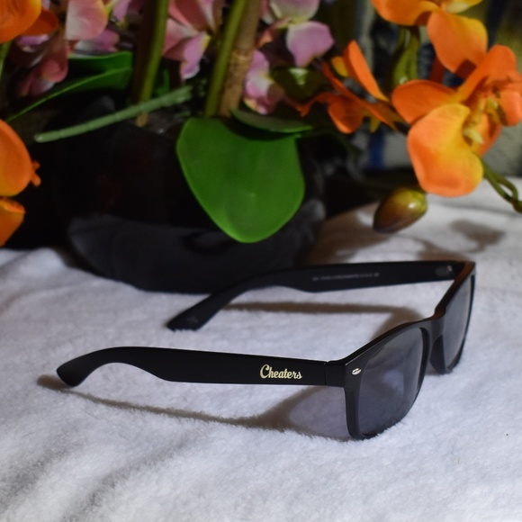 Blk/Gold Wayfarer Sunglasses by GammaRay - Picture 4 of 7
